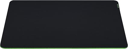 Razer Gigantus V2 – L ゲーミングマウスパッド 布タイプ 中型サイズ 45 cm x 40 cm マイクロウェーブクロス 【日本正規代理店保証品】 RZ02-03330300-R3M1