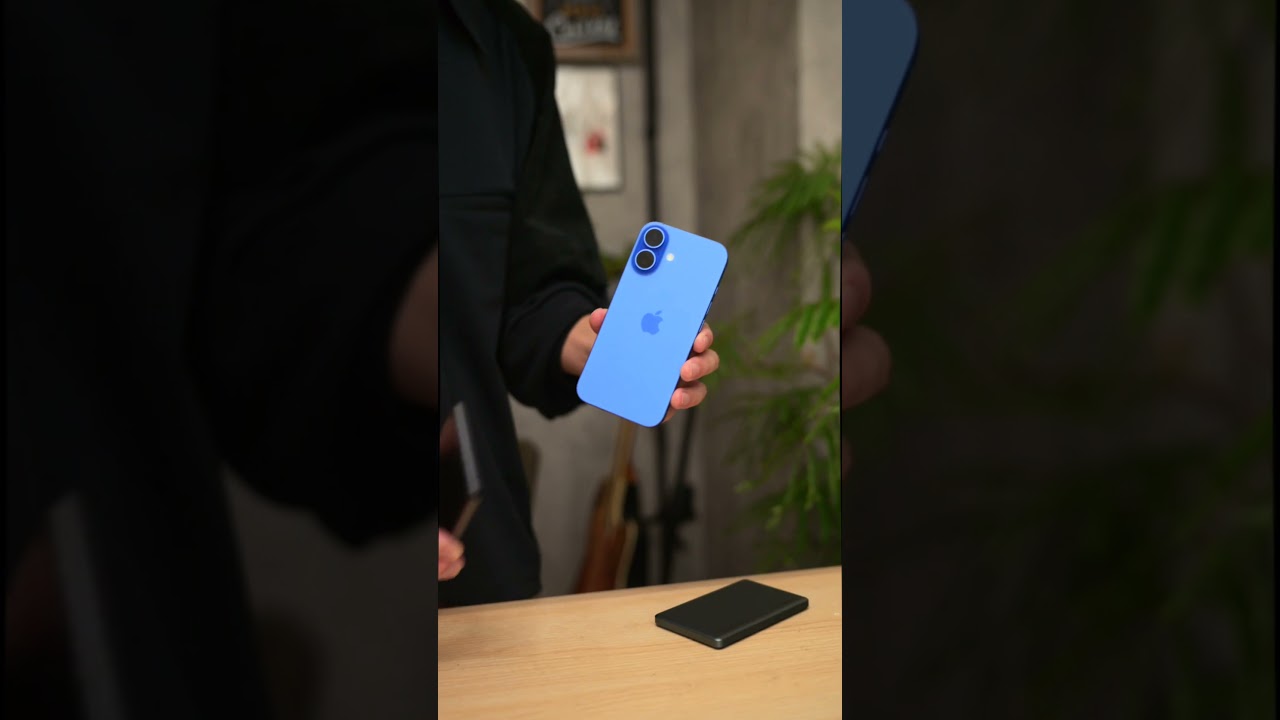 世界最薄を更新!iPhoneにオススメなマグネット充電最強モバイルバッテリー