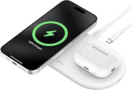 Belkin 2 in 1 Qi2ワイヤレス充電器 Qi2公式認証/MagSafe対応 iPhone 16/15/14/13/12/Qi2対応スマートフォン(最大15W高速充電) AirPods/ワイヤレス充電対応イヤホン(5W充電) USB-Cケーブル付属(1.5m) AC電源アダプタの付属なし ホワイト WIZ021qcWH